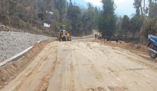 राजमार्ग कालोपत्रे आयोजनाले गति लियो