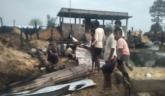 डुडुवाका ३० घर जलेर नष्ट