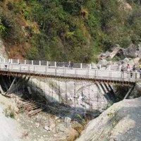 कालीगण्डकी नदीमा ५२३ मिटर लामो झोलुङ्गे पुल