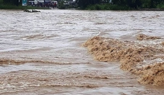 बाढीपहिरोमा परी ८३ जनाको मृत्यु, १०६ घाइते