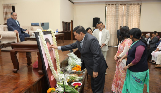 कम्युनिष्ट आन्दोलनलाई सकारात्मक रुपमा अघि बढाउन आवश्यक : परराष्ट्रमन्त्री श्रेष्ठ