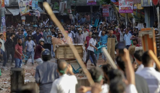 बङ्गलादेशका प्रदर्शनकारीहरू विरुद्ध ‘अत्यधिक बल’ प्रयोग गरेकोमा ईयूको चिन्ता