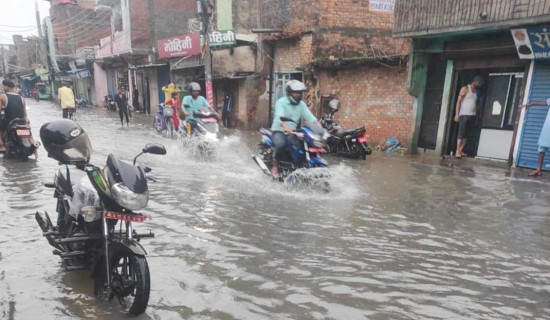 नेपालगन्ज डुबानमा, पस्यो घर पसलमा बाढी