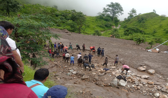 पहिरोमा पुरिएका रमेशको सब फेला