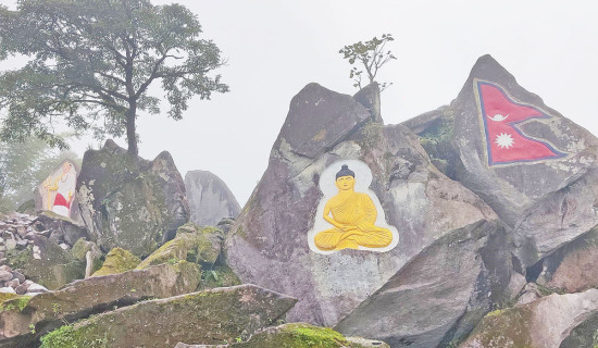 जेभाले डाँडोमा देवीदेवताको प्रतिमा