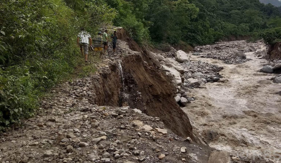 सडक बगेपछि साल्पासिलिछोमा आवागमन कष्टकर