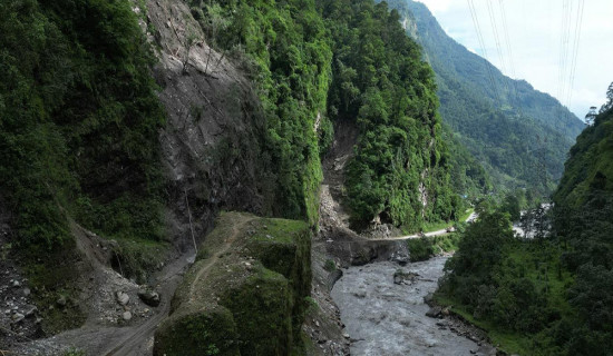 कालीगण्डकी करिडोरः महभिरको पहिरोले दुर्घटनाको जोखिम