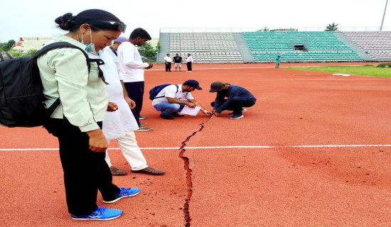 नेपालगन्ज रङ्गशालाको सेन्थेटिक ट्रयाक छानबिन गर्दै उपसमिति