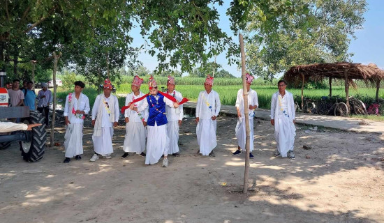 संस्कृति संरक्षणमा जुर्मुराए कठरिया युवा