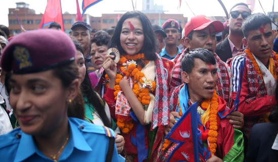 कांस्य पदक विजेता पलेशालाई विमानस्थलमा भव्य स्वागत (फोटो फिचर)