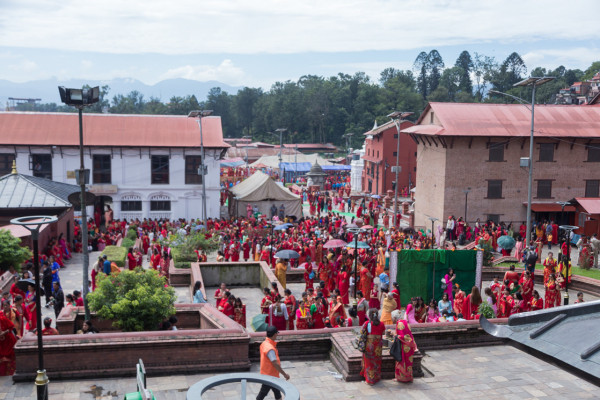 पशुपतिनाथ क्षेत्रमा तिजको रौनक