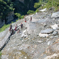 थारू समुदायको अटवारी पर्वः दिदीबहिनीका लागि व्रत लिएर मनाइँदै