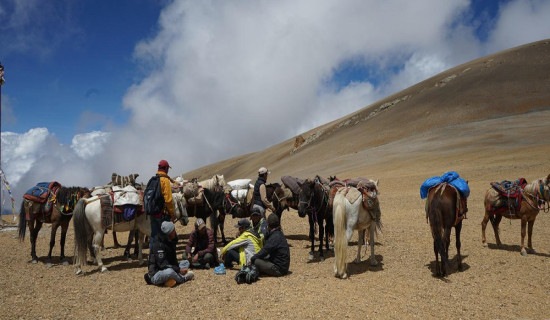 दामोदरकुण्डका तीर्थयात्रीलाई आवास र सञ्चारको समस्या