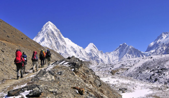 सुनसान अन्नपूर्ण पदमार्गमा पर्यटकको चहलपहल