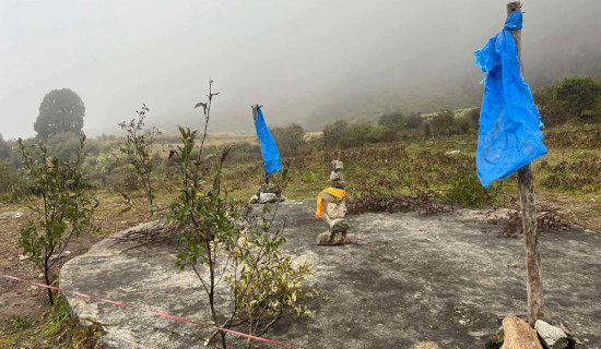 गोरखाको सामागाउँमा हेलिप्याडमा ढुङ्गा थुपारेर अवरोध