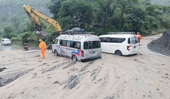 धनगढीका यातायात व्यवसायीले आरक्षणमा छुट नदिने