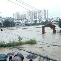 अर्घाखाँचीको मुख्य सडक पहिरो खसेर अवरुद्ध