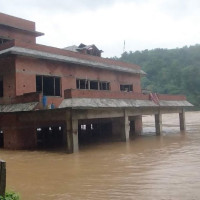 पहिरो खस्दा ललितपुरमा चार जनाको मृत्यु, महाङ्कालमा  प्रहरी चौकी बग्यो