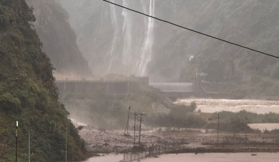 पहिरो खस्दा ललितपुरमा चार जनाको मृत्यु, महाङ्कालमा  प्रहरी चौकी बग्यो