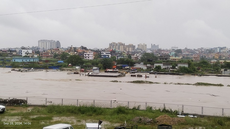 बाढी पहिरोबाट ९९ जनाको मृत्यु, ७२ बेपत्ता