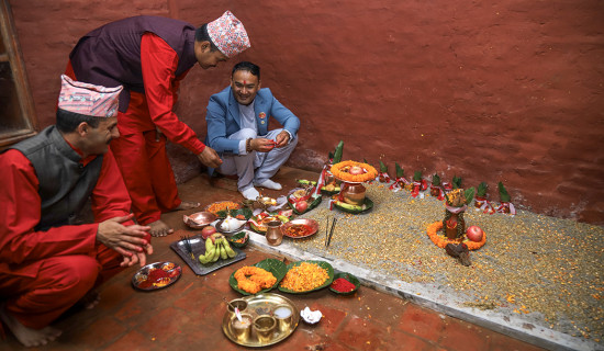 हनुमानढोकाको दसैँघरमा राखियो जमरा (फोटो फिचर)