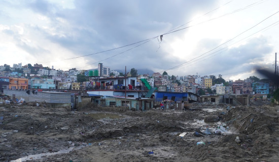 काभ्रेमा खोलाले बगाउँदा दुई जनाको मृत्यु