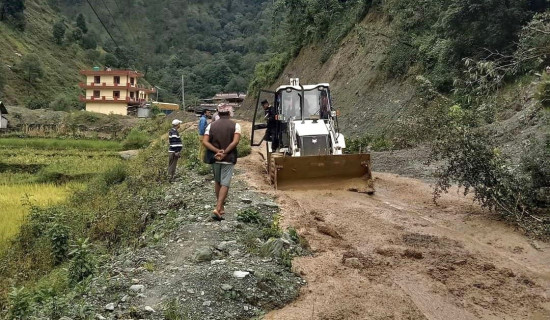 अवरुद्ध बेनी-दरबाङ सडक खुल्यो