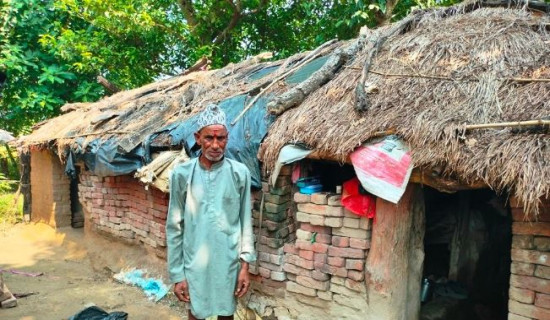 सुरक्षित आवासमा दसैँ मनाउने लुहारको सपना अधुरै