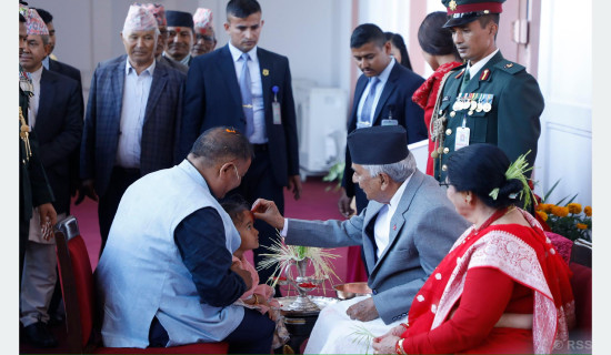 राष्ट्रपति पौडेलद्वारा सर्वसाधारणलाई टीका र जमरा प्रदान