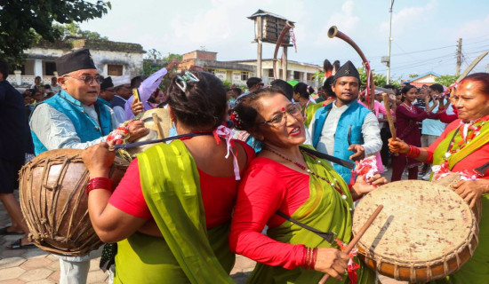 दसैँ सकिएपछि सराय नाचको तामझाम (फोटो फिचर)