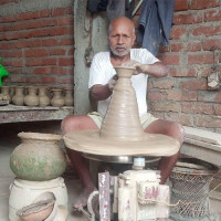 विद्यालयमा पठनपाठन सुरु, तिहार कुर्दै क्षतिग्रस्त शैक्षिक संरचना