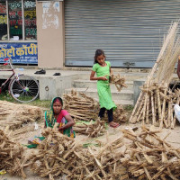 हाँसोभित्र दुःखका पीडा पनि गुन्जेका छन्