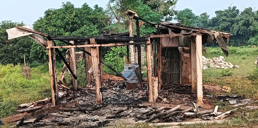 घरमा आगलागी, लाखौंको क्षति