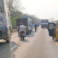 अस्थायी बाँसको पुल तर्न अनधिकृत शुल्क