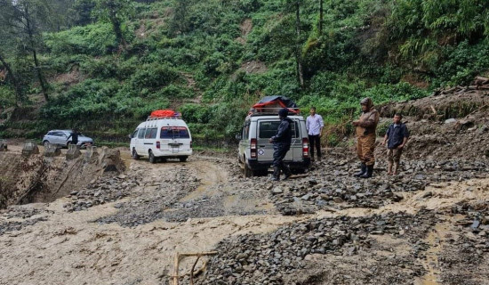 बिपी राजमार्गको पात्लेखेतमा एकतर्फी सवारी सञ्चालन