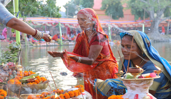 करेन्ट लागेर एक सैन्य अधिकारीको मृत्यु, एक घाइते