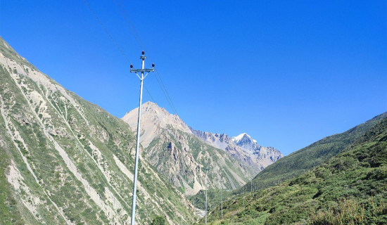 तिलिचो तालको आधार शिविरमा पुग्यो राष्ट्रिय ग्रिडको बिजुली