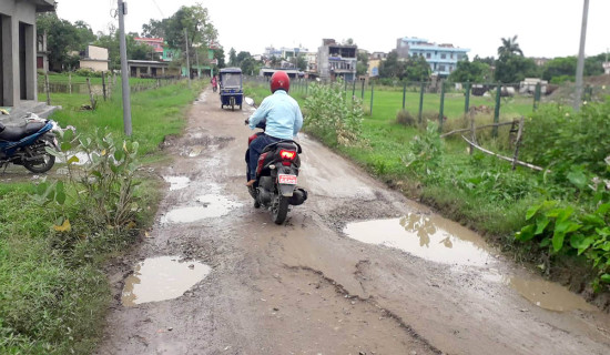 खाल्टाखुल्टीले सडकमा सास्ती