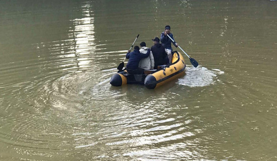 आँधीमूलको कृत्रिम तालमा डुङ्गा शयर गर्न पाइने