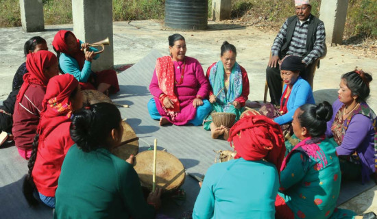 दसैं मनाएर फर्किनेको बसपार्कमा भीड