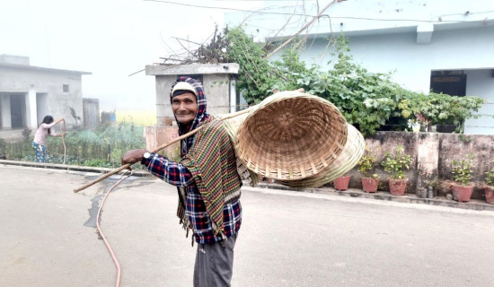 सीपका धनी पौरखी बाजे धनगढी बजारमा