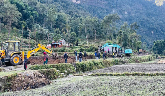 म्याग्दीको कृषि सडक कालोपत्र गर्न धमाधम तयारी गरिँदै