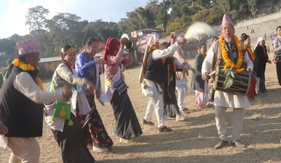 तीन गाउँका तीन सय छयहत्तर घरमा खानेपानी