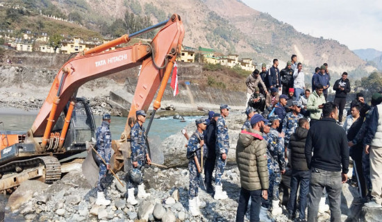 महाकालीको धार परिवर्तन गर्दै गरेको भारतीय जेसिबी नियन्त्रणमा