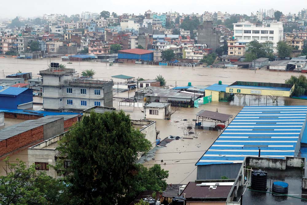 बाह्र अर्ब छत्तिस करोड दाबी एक अर्ब उन्नाइस करोड भुक्तानी