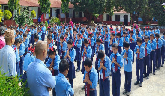 सडक फराकिलो पार्दै गल्याङ नगरपालिका