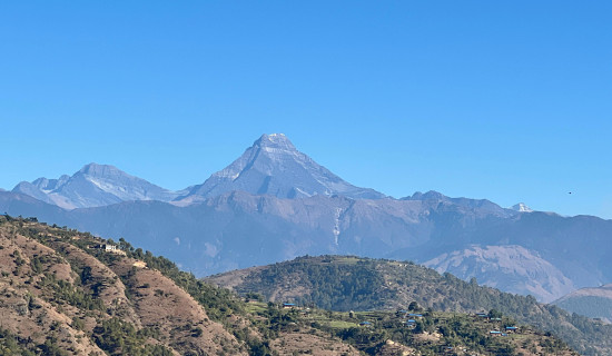 मुस्ताङको चितुवा गुफा पूर्वाधारको  अभावमा ओझेलमा