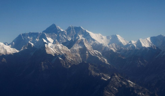 विश्व तापक्रम युगकै उच्च,  हिमालको हिउँ बढी पग्लने र वातावरण सकिने अनुमान