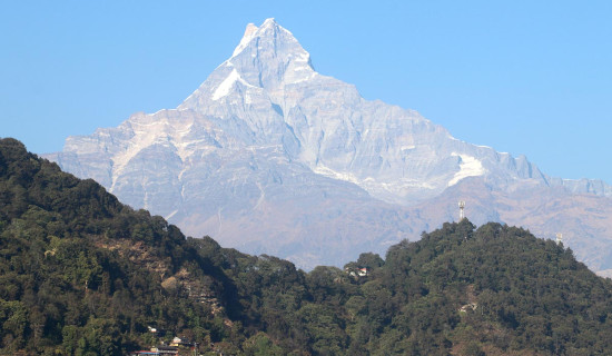 माछापुच्छ्रे हिमाल