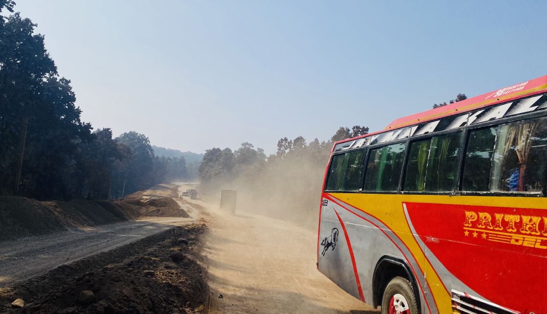 बाटो विस्तारको सुस्तताले मर्कामा होटल व्यवसाय